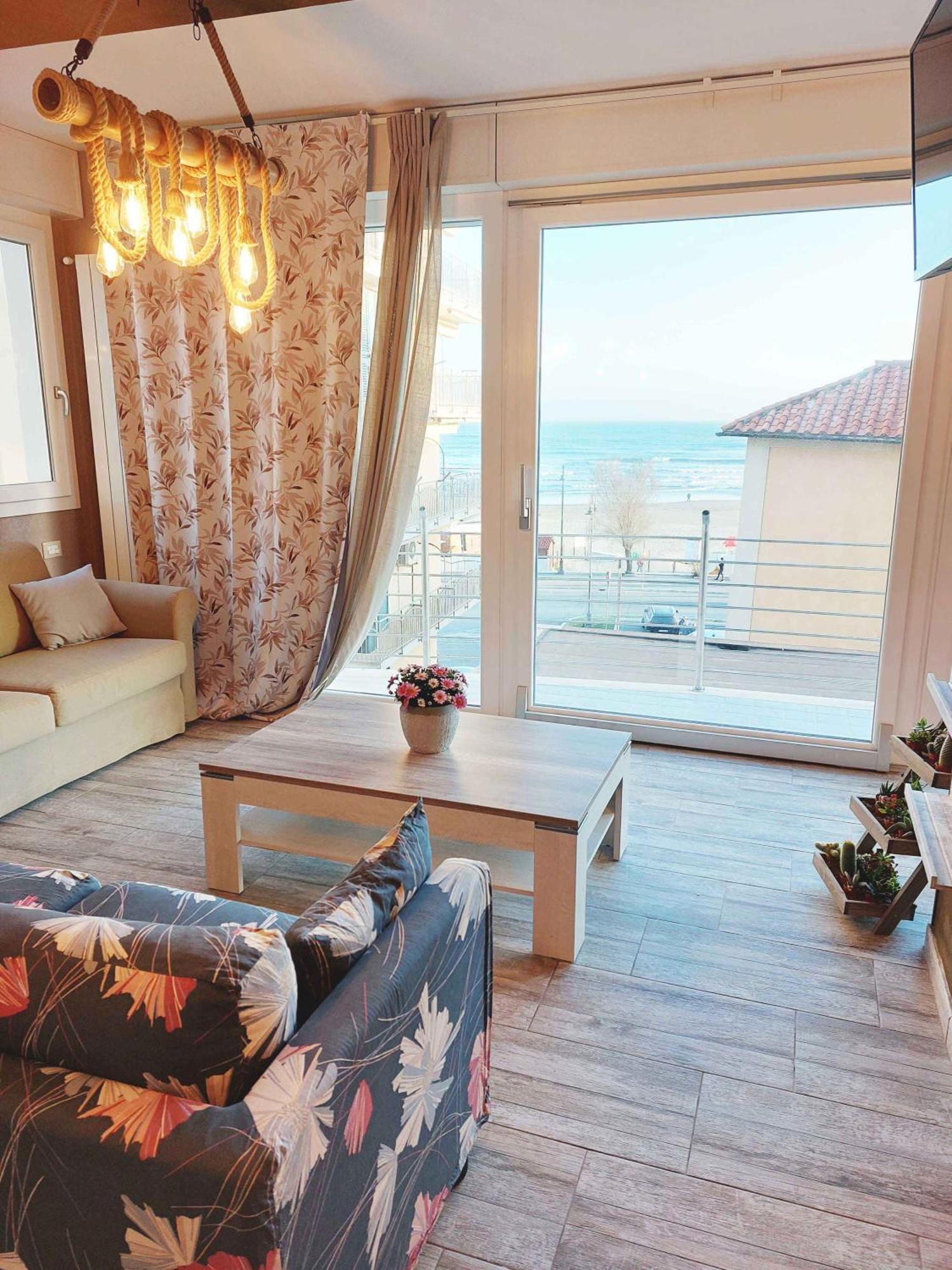 Sweet Home & Wellness Affittacamere Nettuno Kültér fotó