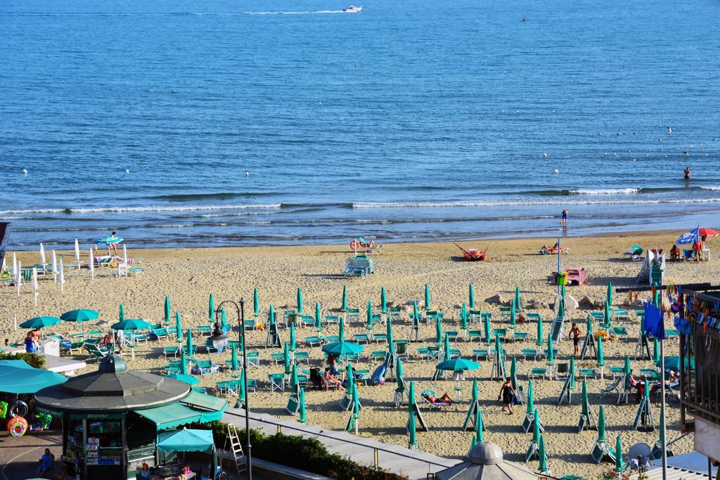 Sweet Home & Wellness Affittacamere Nettuno Kültér fotó